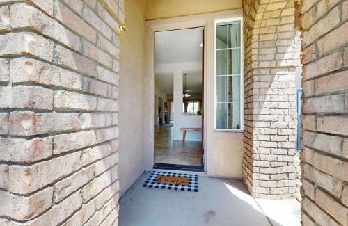 Terra Lago Casa | Private Pool & Jacuzzi! Walk 2 Waterfront Home!