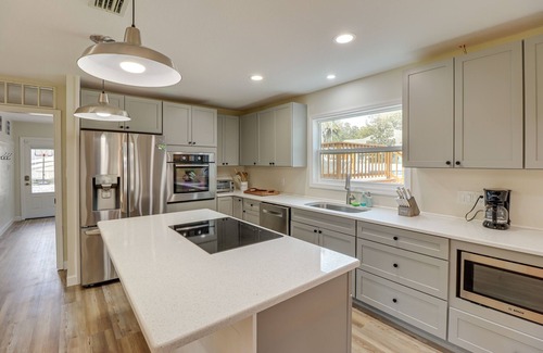 Wildwood Casa | Private Pool & Lake Views: Family Home in Oxford