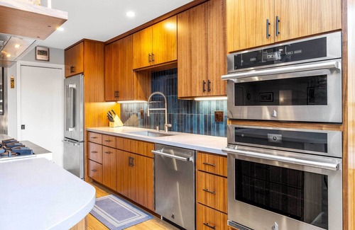 Cotati Villa | Modern Cotati Villa w/ Private Pool & Large Deck!