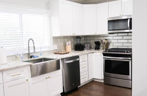 Lobdell/Woodale Casa | Private Pool! Mid-City Stay!