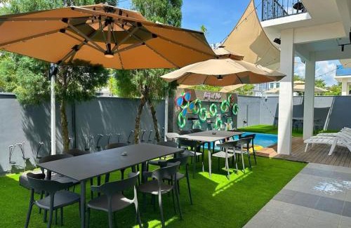 Taman Mount Austin Casa | Private Pool Modern Holiday Home Mount Austin JB