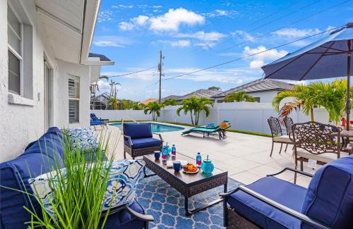 Naples Park Casa | Private Pool｜Near Beach｜Fenced Yard｜Outdoor Living