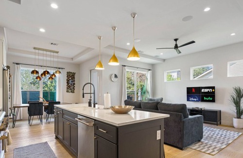South Manchaca Casa | Private Pool Oasis | Spacious + Luxe Austin Escape