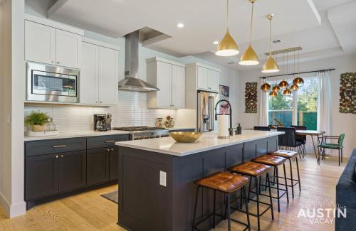 South Manchaca Casa | Private Pool Oasis that is a Spacious Luxe Austin Escape