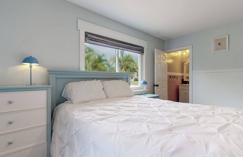 Melbourne Casa | Private Pool | Pet-Friendly | Private Backyard | FMEL2