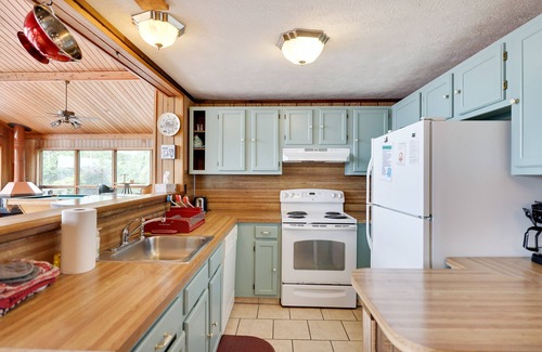 Pocono Summit Casa | REDUCCIÓN DE TARIFAS PARA EL VERANO 2019- POR FAVOR LEA LA DESCRIPCIÓN.