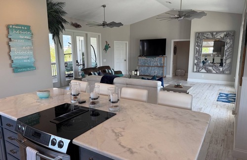 Palm Island Casa | PISCINA PRIVADA tranquila Palm Island-Coconut Cottage! $ ESPECIAL POR ESTANCIA DE 3 MESES $