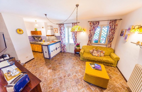 Piedimonte Etneo Villa | Piscina privada, vistas al mar, suites
