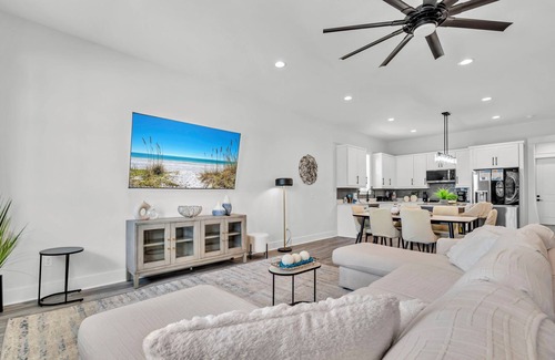 Bahama Beach Casa | 🌴Private Pool-Walk to Beach-Great Location-Evergreen Unit A☀️