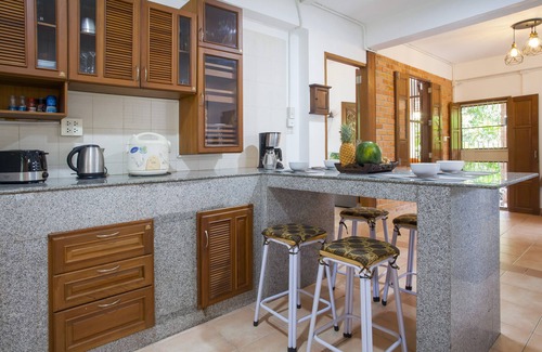 Nong Thale Villa | villa con piscina privada hasta 10 personas a 5 minutos de las playas y Ao Nang