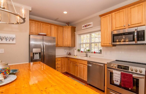 North Shore Acres Casa | Private Pool with Lazy River - The Memory Maker at Lake Gaston