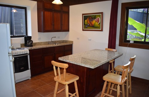 Escazú Villa | Villa privada junto a la piscina en Escazu