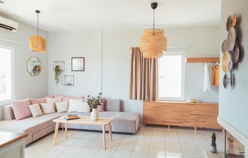 Akrotiri Villa | Private, Quiet, Isolated Villa in Chania/HomeAlone