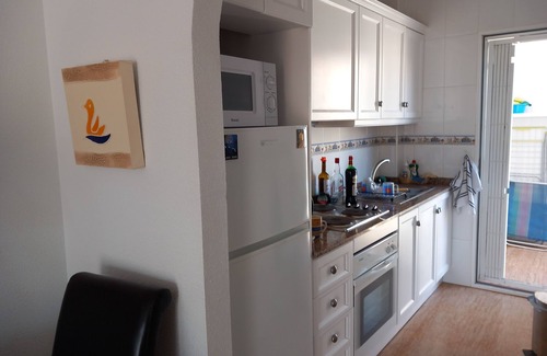 Los Imbernones Apartamento | Terraza privada en la azotea, vistas al mar, orientación sur, WiFi y aire acondicionado