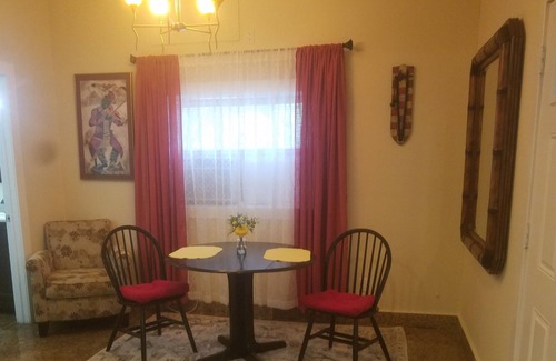 Greenacres Casa | Private, relaxing 1 bedroom vacation home & free parking