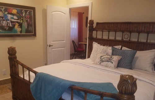 Greenacres Casa | Private, relaxing 1 bedroom vacation home & free parking