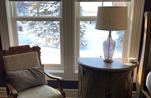 Rockland Casa | Private Renovated Historical Home with central a/c, jet tub & lots of amenities!