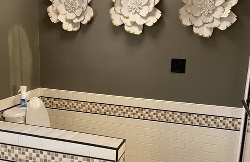 Rockland Casa | Private Renovated Historical Home with central a/c, jet tub & lots of amenities!