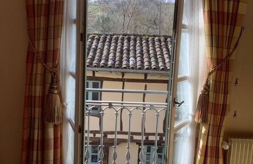 Castres Casa | Private residence in a 17th century French Estate with pool & beautiful gardens.