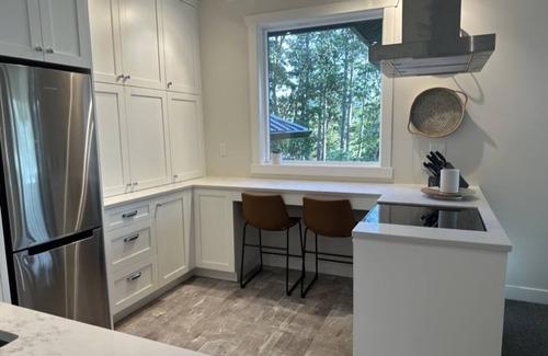 Crofton Casa | Private & restful; quiet 2 bedroom suite in Duncan