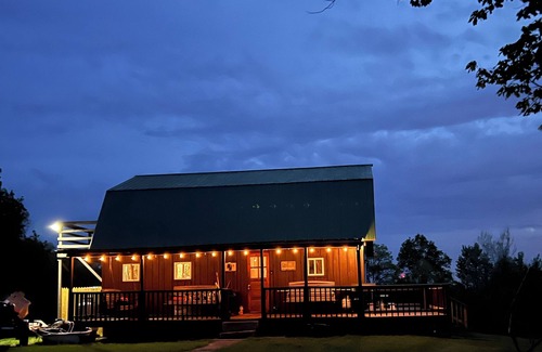 Newport Cabina | PRIVATE RETREAT- 2br cabin on 40 acres surrounded by Wayne National Forest
