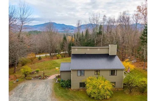 Franconia Casa | Private Retreat at Ski Mountain