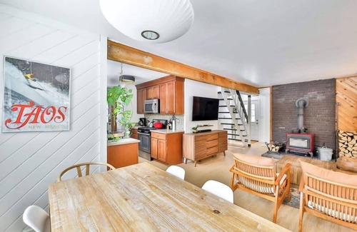 Jewett Casa | Private Retreat Minutes from Town & Both Mountains