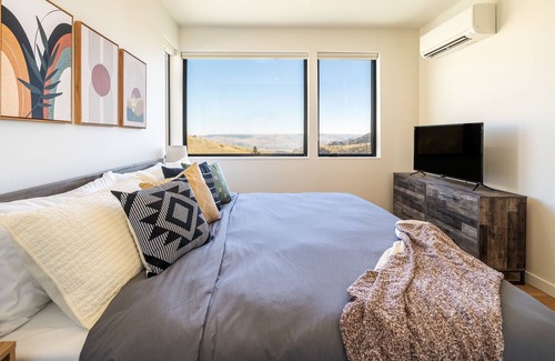 Pateros Cabina | Private Retreat on a 600 Acre Reserve!