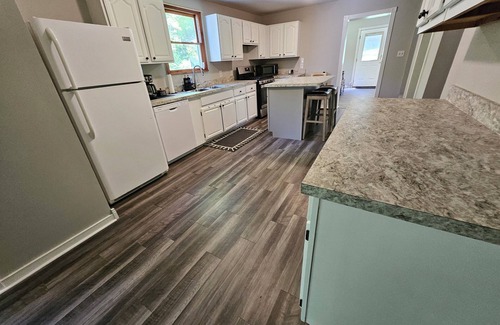 Talcott Casa | Private retreat only minutes from Sandstone Falls, Bluestone Lake and Park!