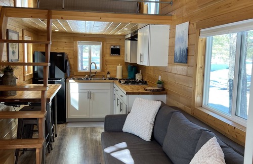 Parks Cabaña | Private Retreat with 3 Tiny Houses in the Woods