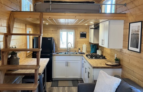 Parks Cabaña | Private Retreat with 3 Tiny Houses in the Woods