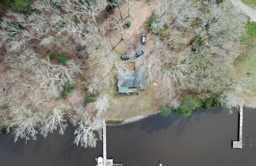 Hague Casa | Private Riverfront Home with dock