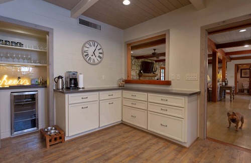 Hunt Casa | Guadalupe River Ejecutivo / Corporativo / Boda / Familia Compuesto 9+ cama + Pabellón