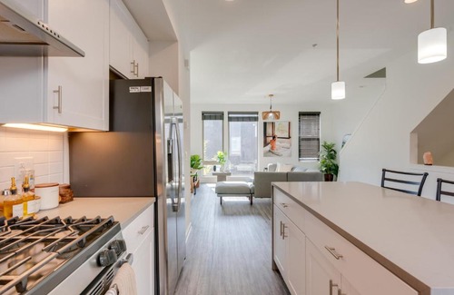 Olde Richmond Casa | Private Rooftop with Cold Plunge Modern Townhome