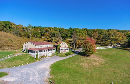 Swanton Casa | Private Room 2 & Bath, 10 Acres, Lake Access