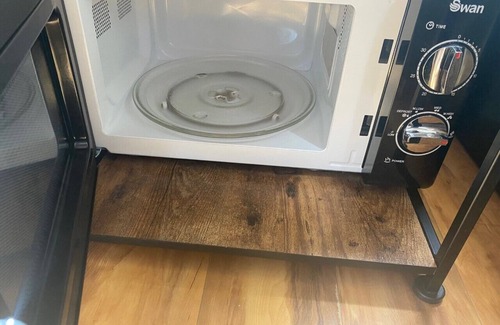 Warwick Apartamento | Private room and bathroom with own entrance near Warwick town ctr