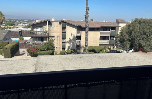 Harbor Condominio | Private Room Balcony Access Veteran-Run Co-Living in Signal Hill