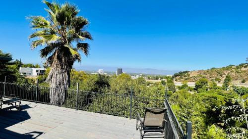 Encino Casa | Private Room Big Estate View Pool Oasis Women ONLY CONTACT B4 BOOKING BBOLD