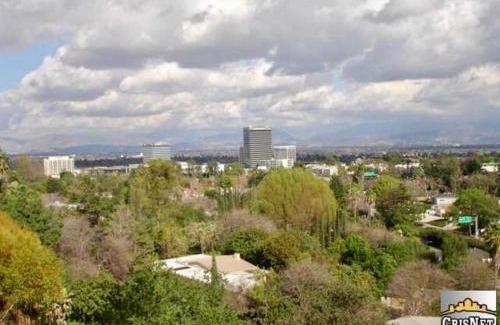 Encino Casa | Private Room Big Estate View Pool Oasis Women ONLY CONTACT B4 BOOKING BBOLD