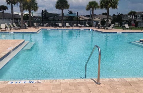 Clermont Casa | Private room close to theme parks , grocery store ,hospital and highway