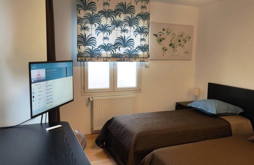Mont-Saint-Martin Cama Y Desayuno | Private room with bathroom-Plateau-Mont-Saint-Martin-Bl