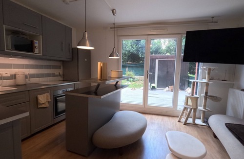 Noisy-le-Sec Apartamento | Private room - Garden & terrace