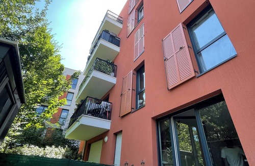 Noisy-le-Sec Apartamento | Private room - Garden & terrace