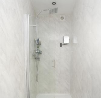 Moreton Casa | Private room in a spacious home