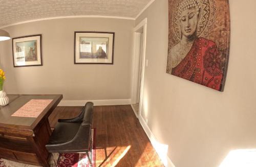 Indianapolis Casa | Private Room in an Elegant Home- Convenient to Downtown Indianapolis