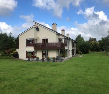 Newtownmountkennedy Casa | Private Room in Apartment beside Druids Glen Hotel