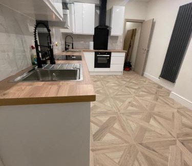 South Norwood Casa | Private Room in AUR Residence