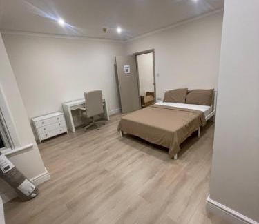 South Norwood Casa | Private Room in AUR Residence
