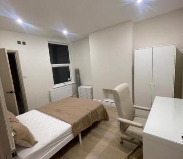 South Norwood Casa | Private Room in AUR Residence