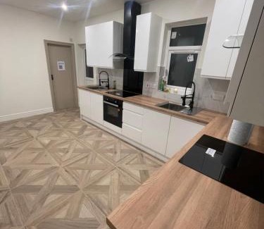 South Norwood Casa | Private Room in AUR Residence